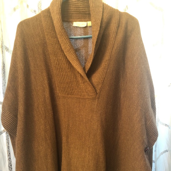 RD Styles Wool Poncho - Picture 1 of 6